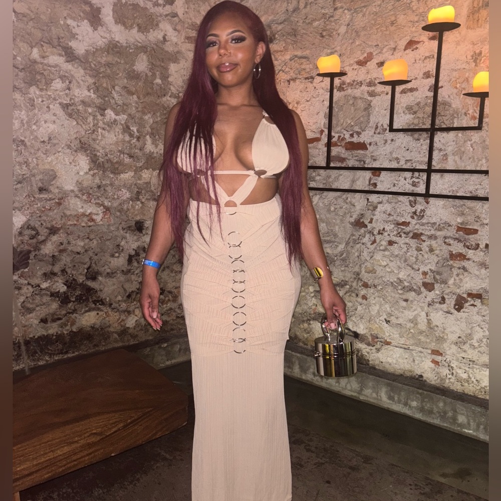 Elegant Beige Maxi Dress